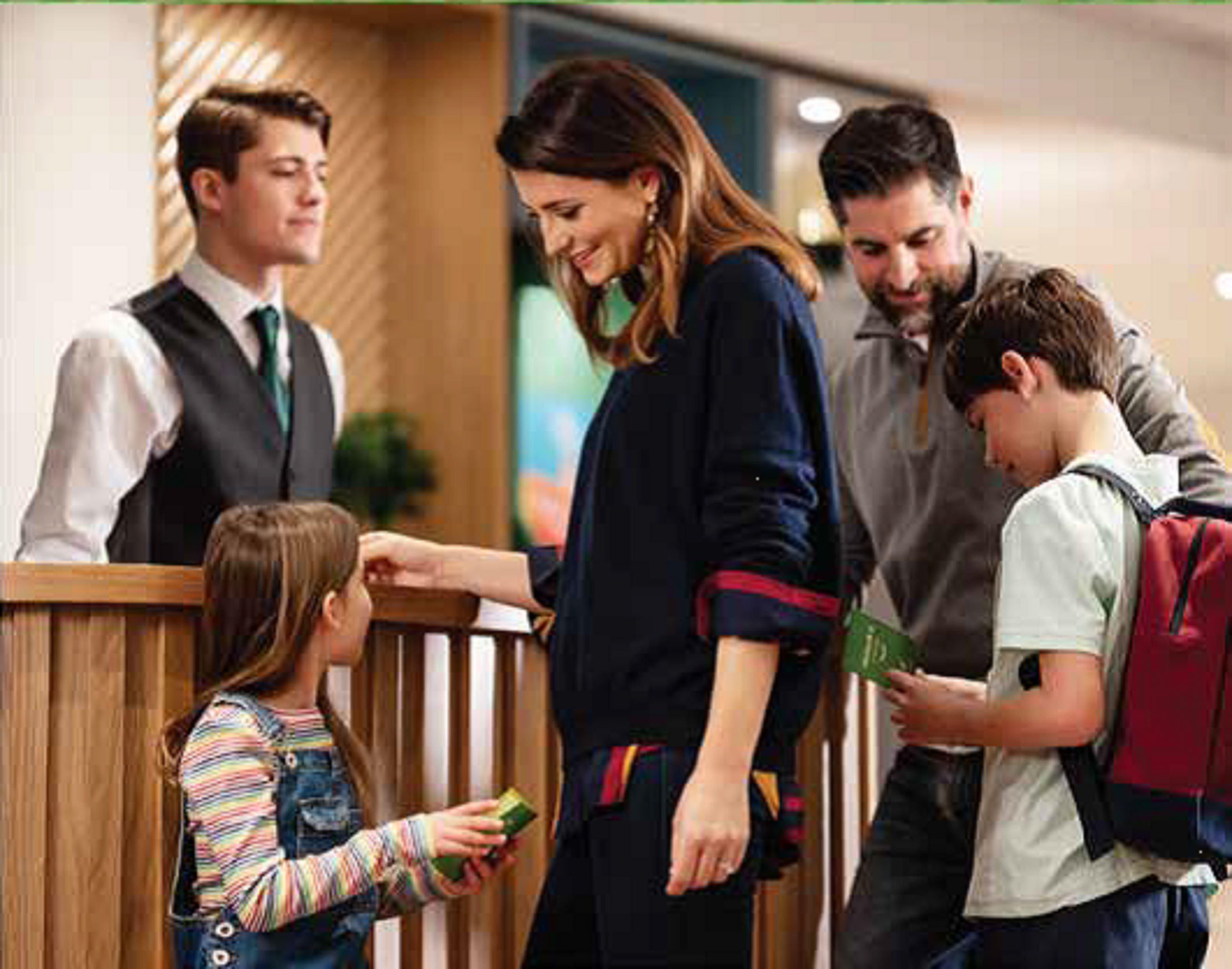 Holiday Inn Telavi By Ihg Buitenkant foto