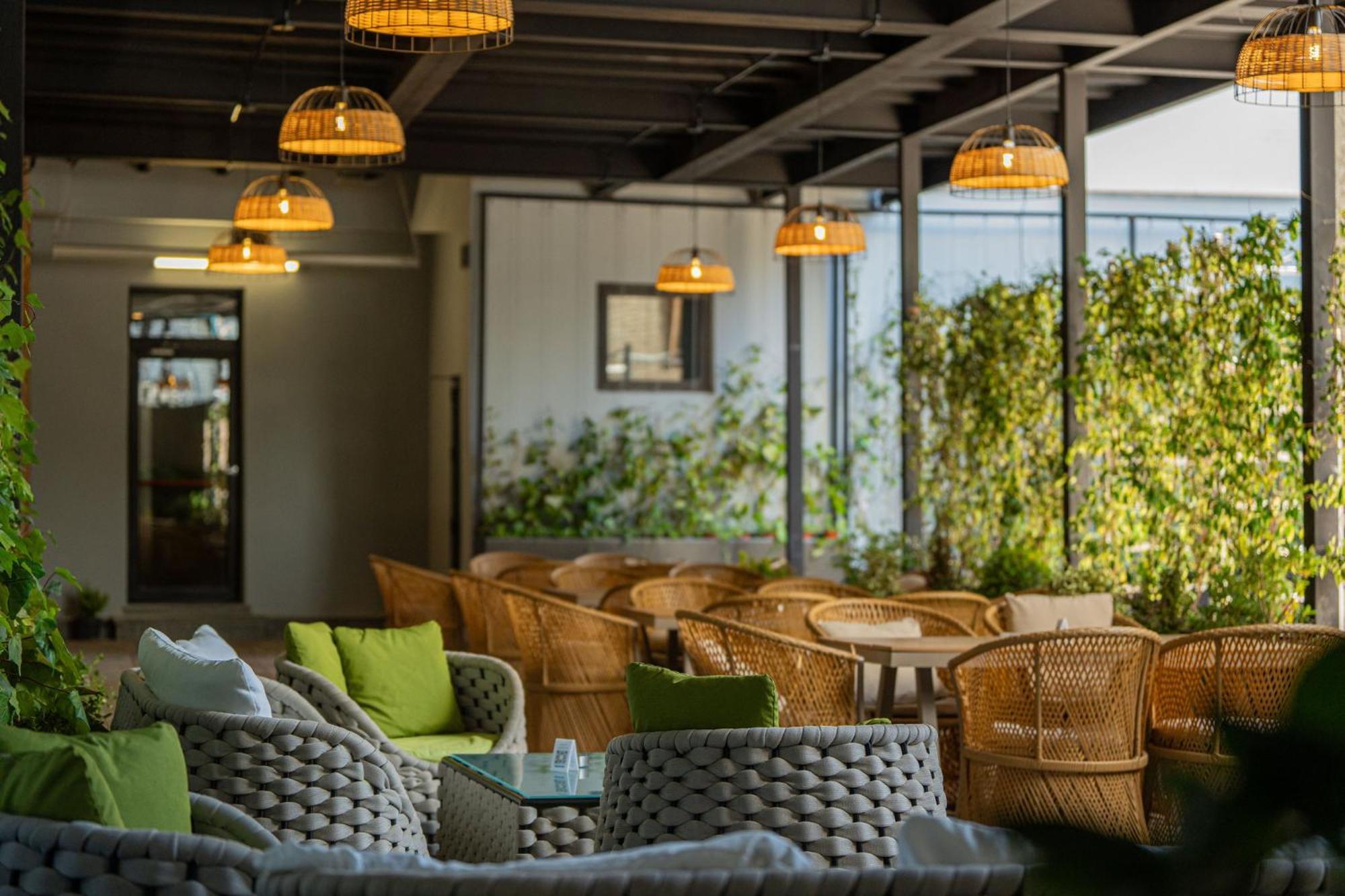 Holiday Inn Telavi By Ihg Buitenkant foto